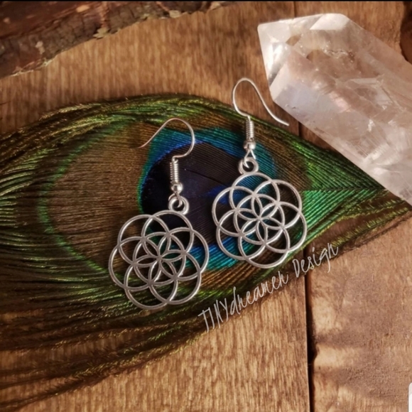 Mandala earrings Geometric Celtic Flower Knot earrings ~Bohemian~Hippie~Spirit - Picture 7 of 9